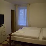 Hotel Ostende - U řeky 3*
