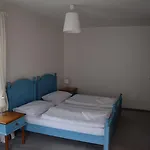 Hotel Ostende - U řeky 3*