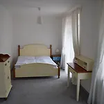 Hotel Ostende - U řeky