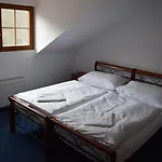 Hotel Ostende - U řeky 3*