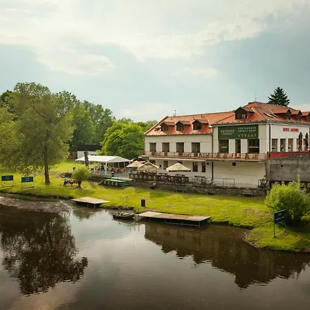 Ostende - U řeky 3* Chocerady