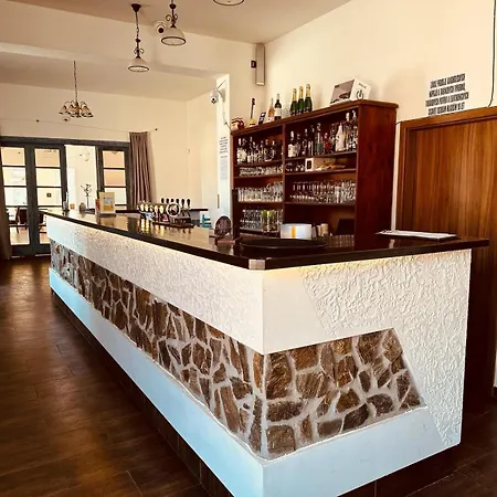 Hotel Ostende - U řeky Chocerady