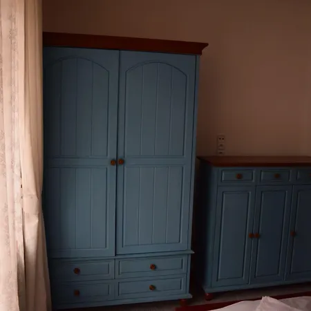 Ostende - U řeky 3*