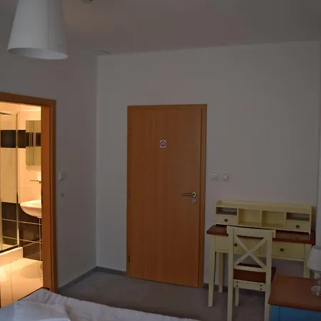 Hotel Ostende - U Reky Chocerady