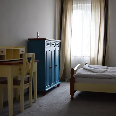 Ostende - U řeky 3*