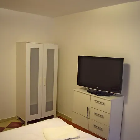 Hotel Ostende - U řeky