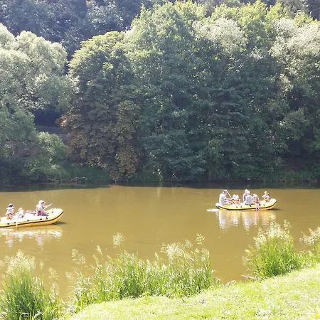 Ostende - U řeky Hotel