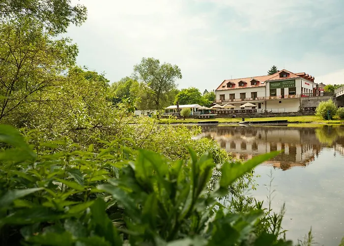 ホテル Ostende - U Reky 3*